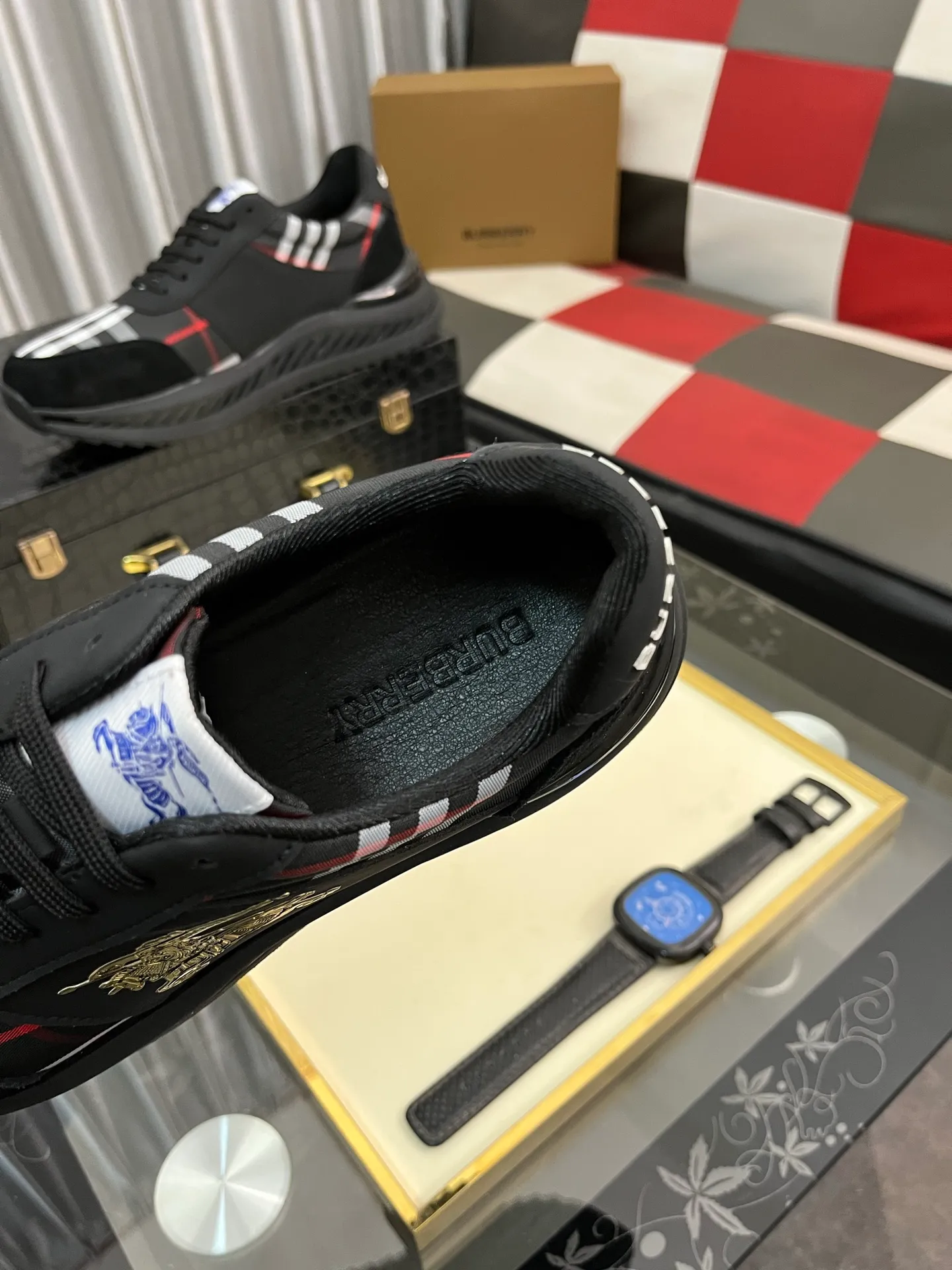 Men's shoes 💰458⌚️⌚️BURBERRY Regular size: 38-44 (casual shoes) Product materials: Selected cowhide upper, soft sheepskin lining; original outsole. 3️⃣ colors available